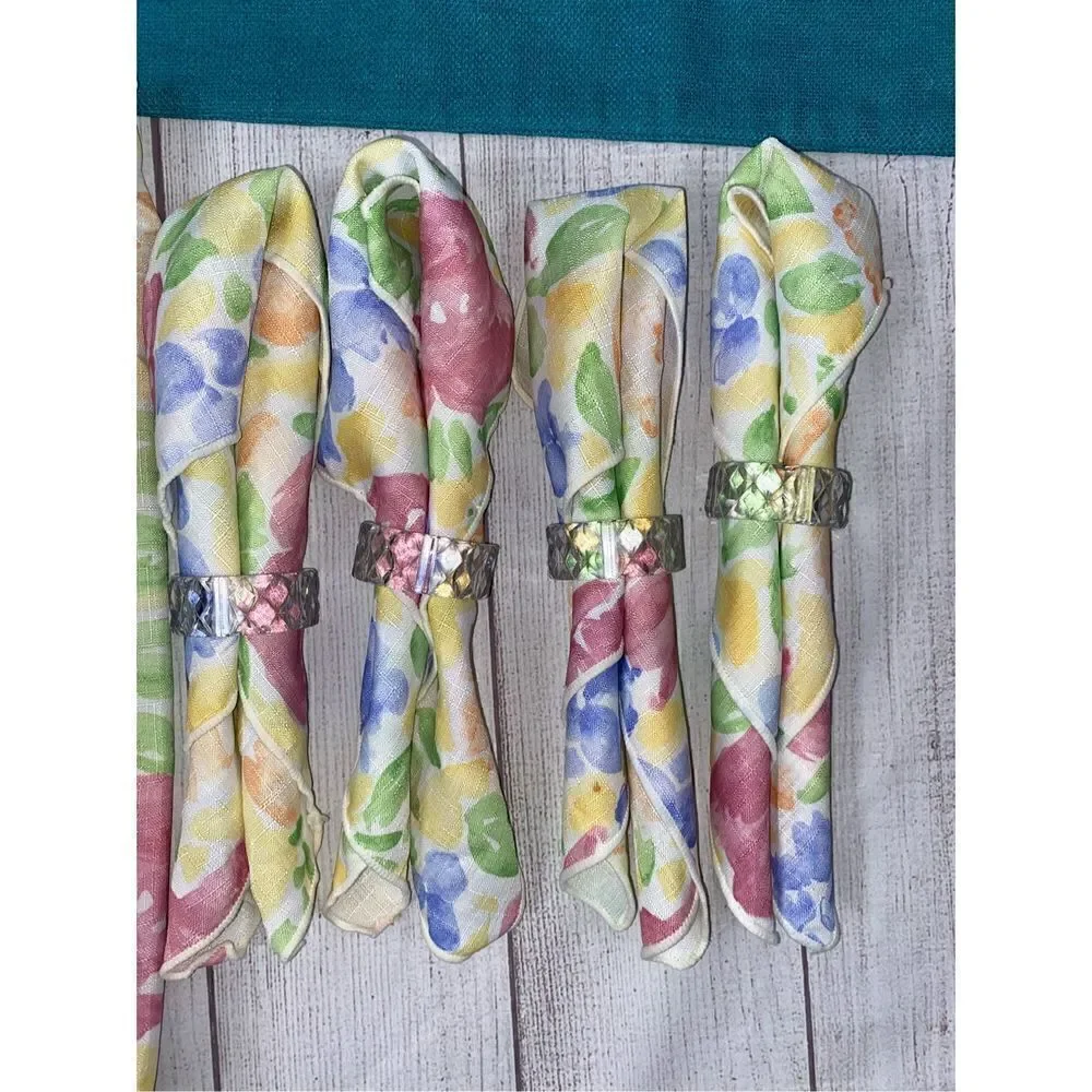 Floral print table cloth, napkins, napkin rings, 2 solid teal placemats